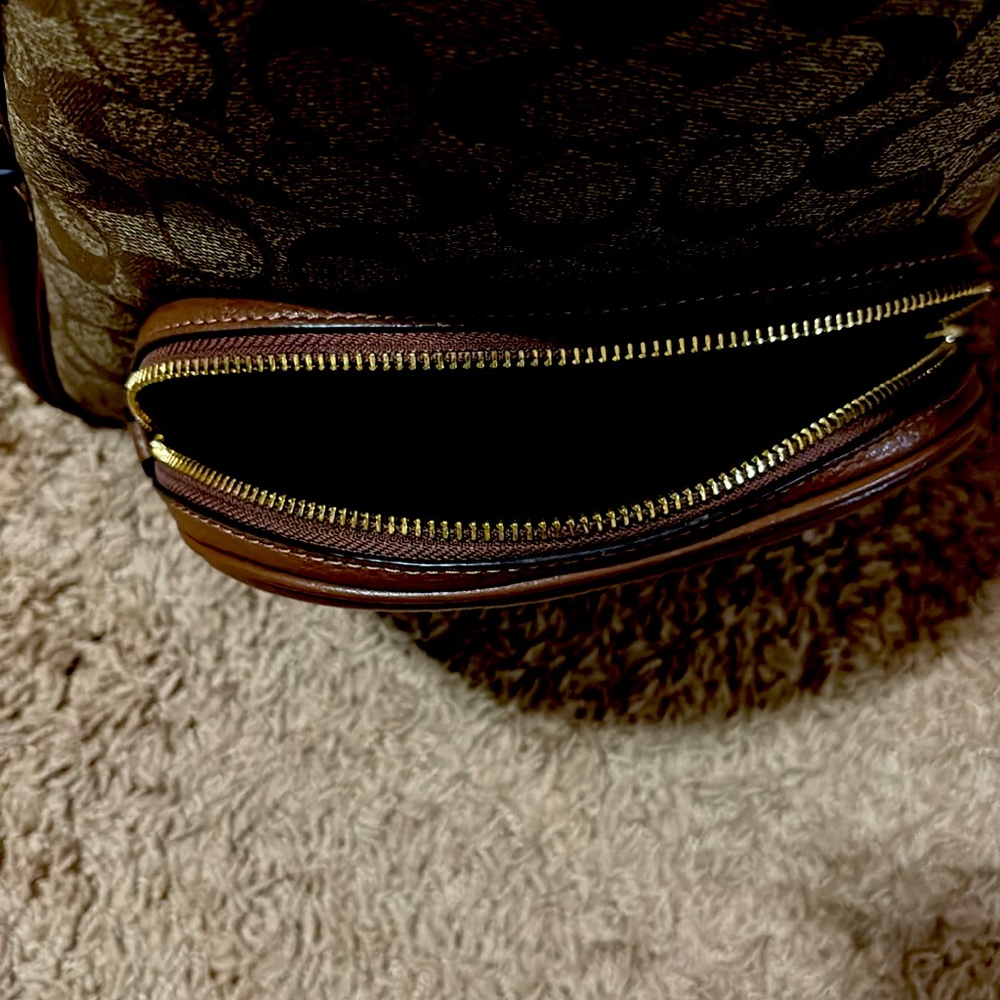 Court Backpack In Signature Canvas - Picture 4 of 5